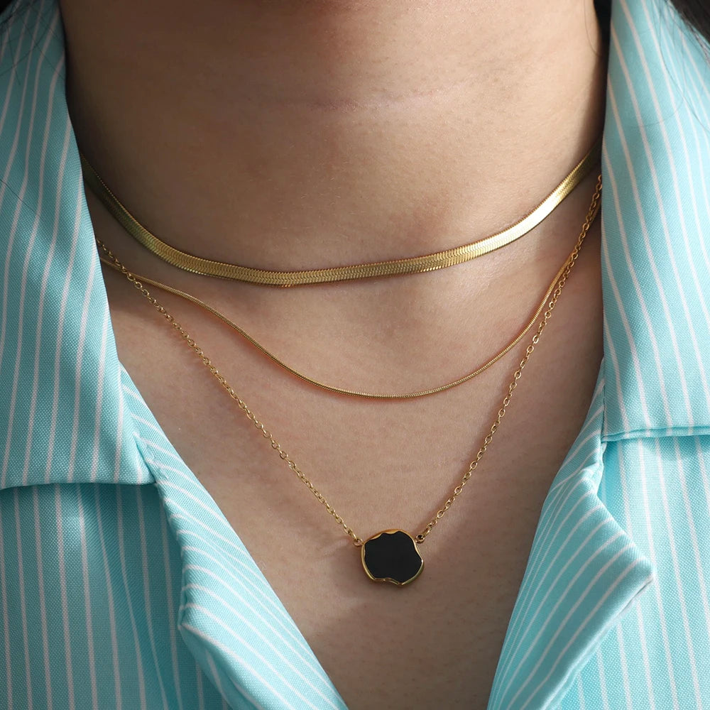 Joolim Jewelry 18K Gold Plated White Black Enamel Cloud Pendant Sweater Necklace Stainless Steel Jewelry Wholesale
