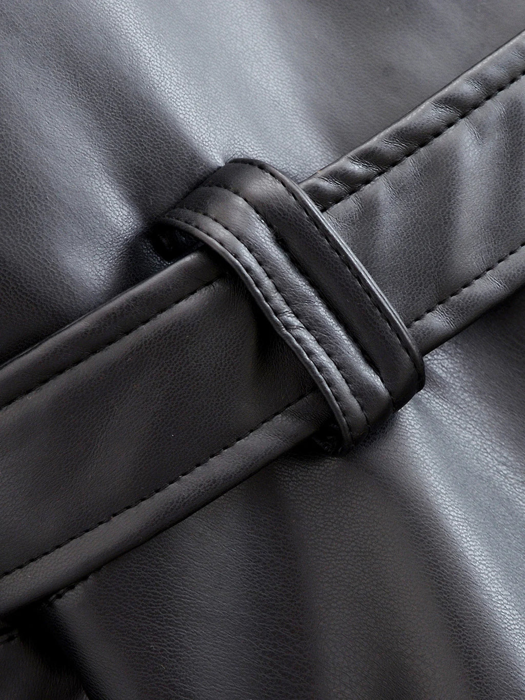 Schwarzer Kunstleder-Trenchcoat, Gürtel, lange Ärmel, Revers, Vintage-Motorradjacke, Oberbekleidung
