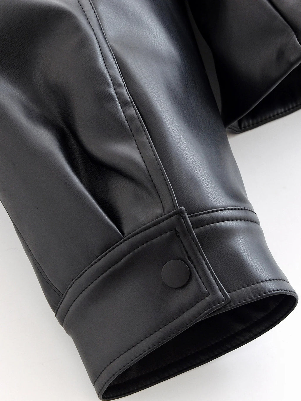 Schwarzer Kunstleder-Trenchcoat, Gürtel, lange Ärmel, Revers, Vintage-Motorradjacke, Oberbekleidung